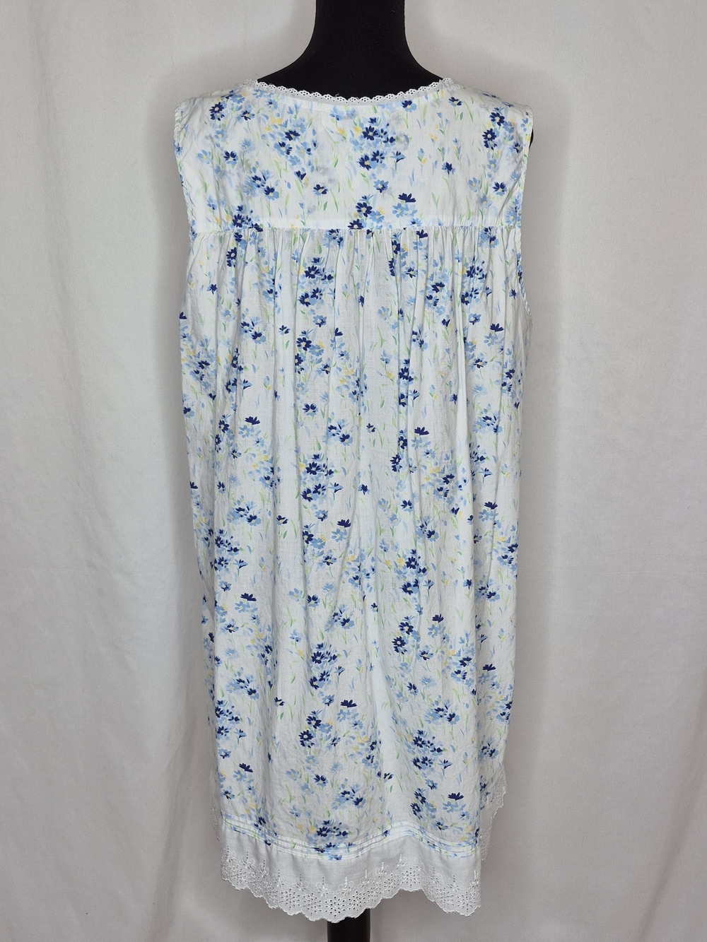 Eileen West "Ditsy" Floral Sleevelees Short Cotton Lawn Nightgown - Picture 4 of 12